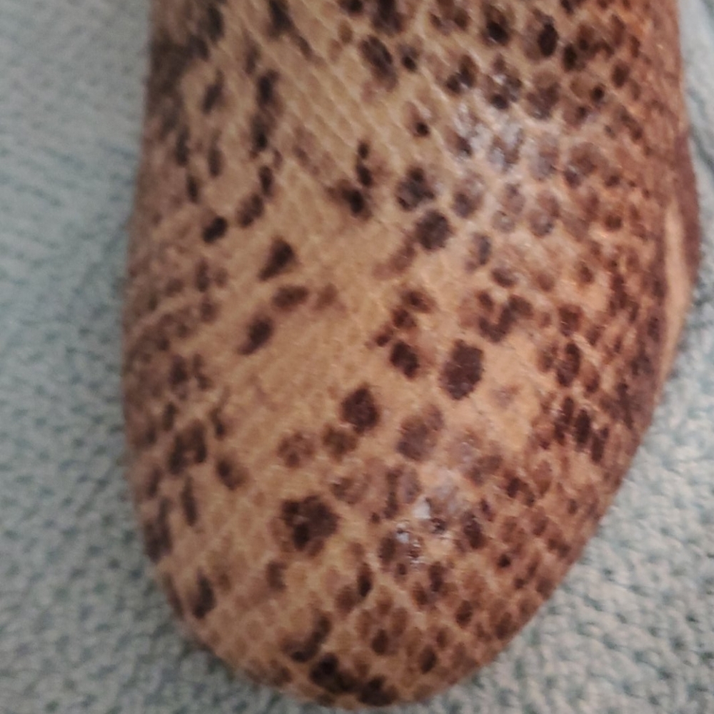 Boots - Picture 4 of 4